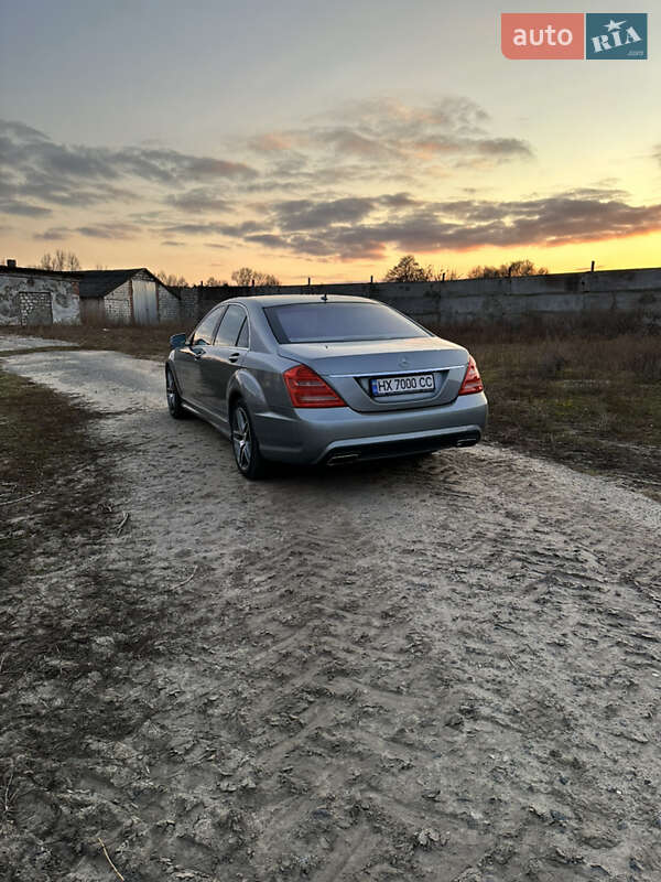 Седан Mercedes-Benz S-Class 2012 в Славуте