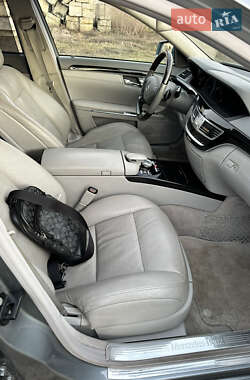 Седан Mercedes-Benz S-Class 2012 в 