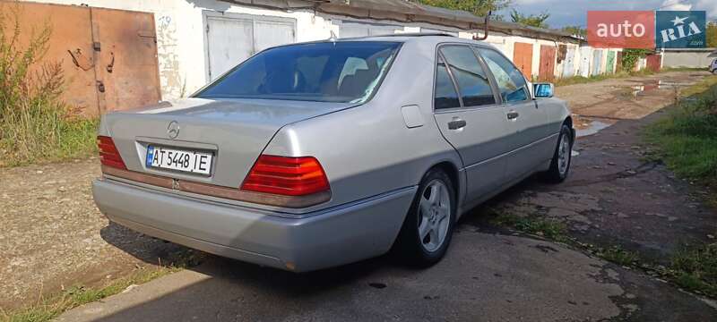 Mercedes-Benz S-Class 1992