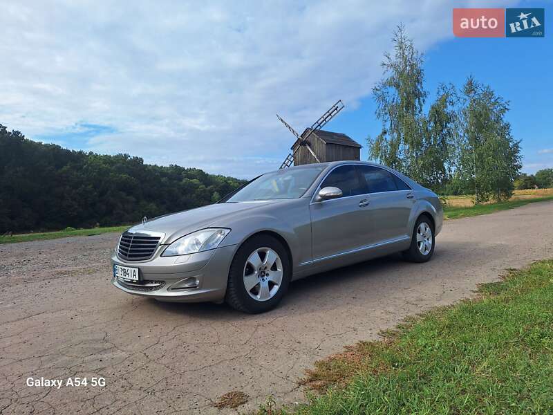 Седан Mercedes-Benz S-Class 2006 в Диканьке