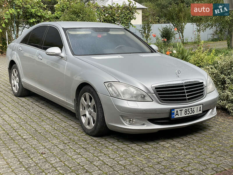 Mercedes-Benz S-Class 2006