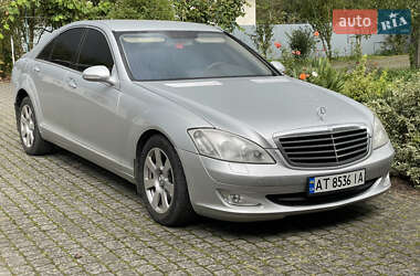 Седан Mercedes-Benz S-Class 2006 в 