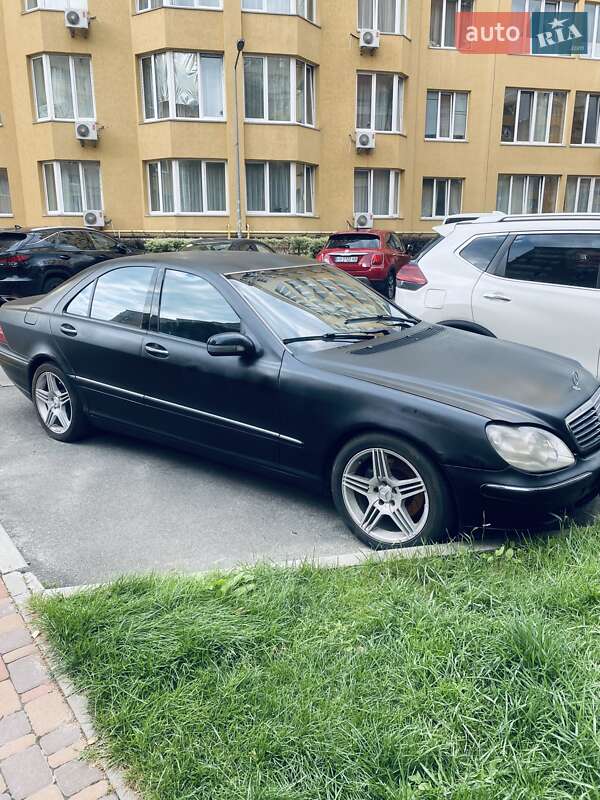 Mercedes-Benz S-Class 1999