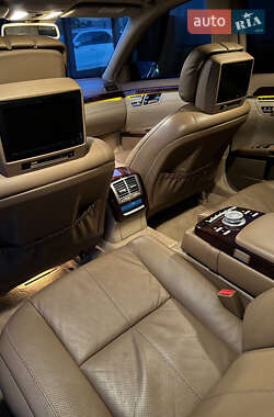 Седан Mercedes-Benz S-Class 2006 в 