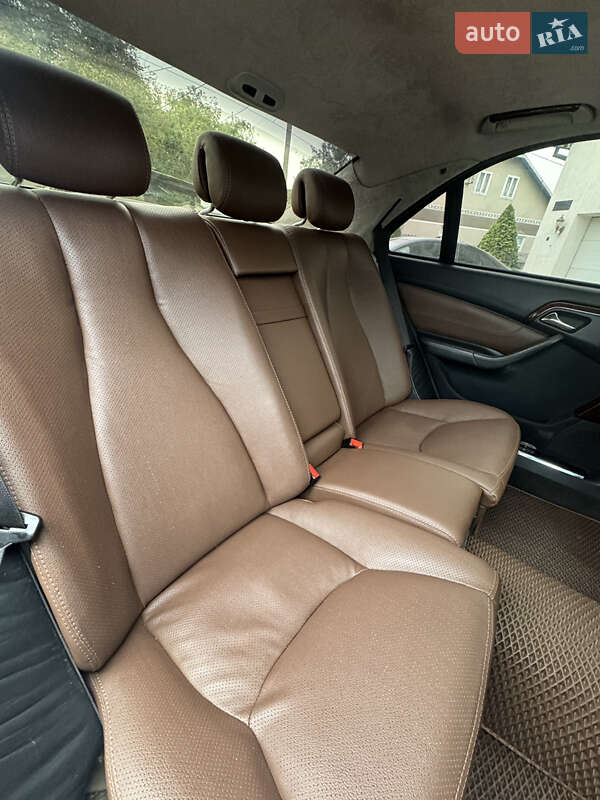 Седан Mercedes-Benz S-Class 2001 в Черновцах