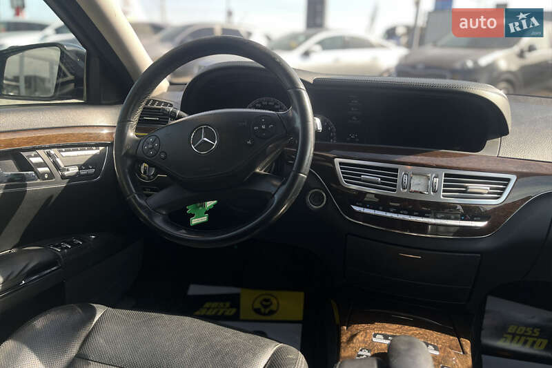 Седан Mercedes-Benz S-Class 2011 в Мукачево