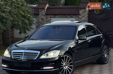 Седан Mercedes-Benz S-Class 2011 в Чернігові