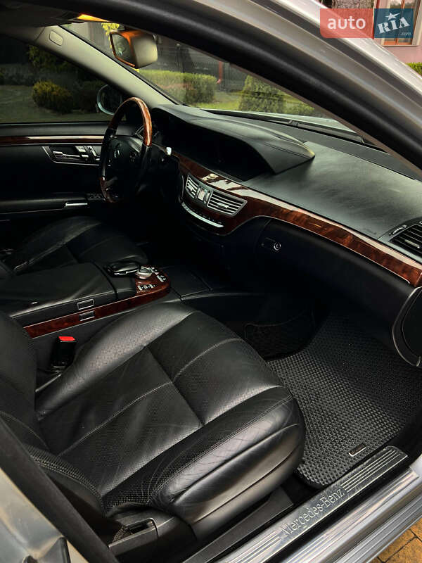 Седан Mercedes-Benz S-Class 2007 в Городке