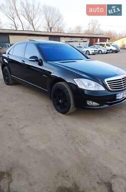 Седан Mercedes-Benz S-Class 2007 в Косові Седан Mercedes-Benz S-Class 2007 в Косові
