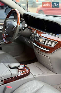 Седан Mercedes-Benz S-Class 2006 в 