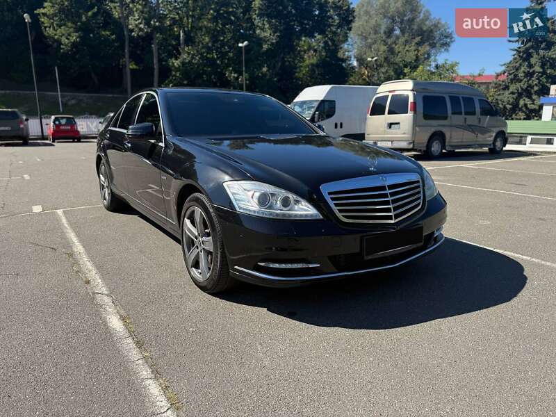 Седан Mercedes-Benz S-Class 2011 в 