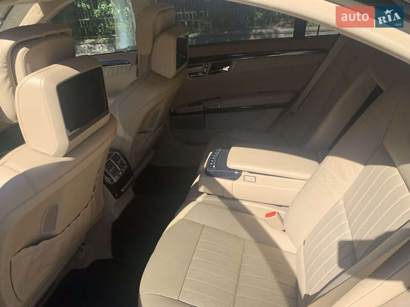 Седан Mercedes-Benz S-Class 2012 в Умани