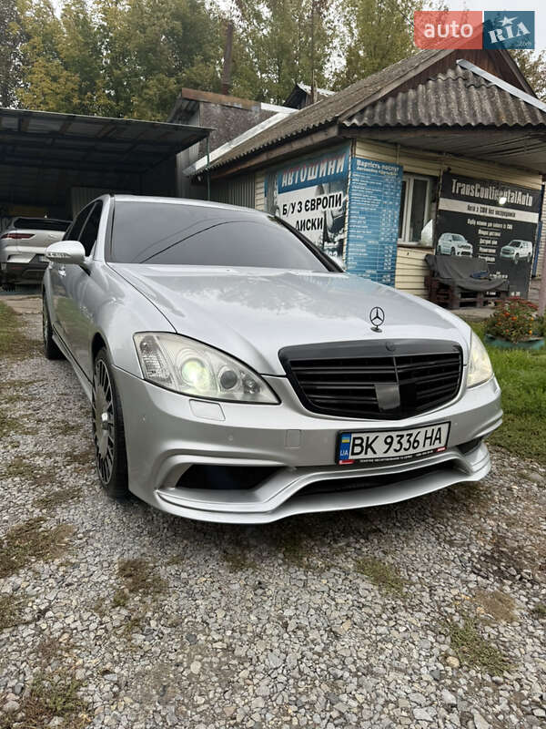 Седан Mercedes-Benz S-Class 2008 в Ровно
