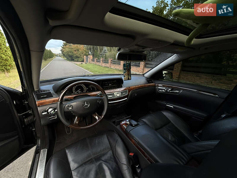 Седан Mercedes-Benz S-Class 2006 в Луцке