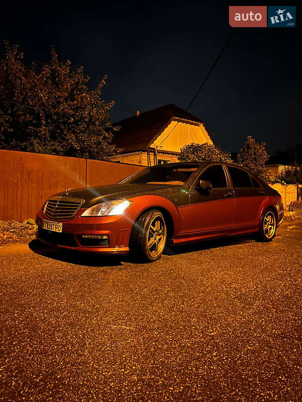 Седан Mercedes-Benz S-Class 2005 в Іванкові