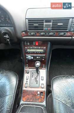 Седан Mercedes-Benz S-Class 1996 в 