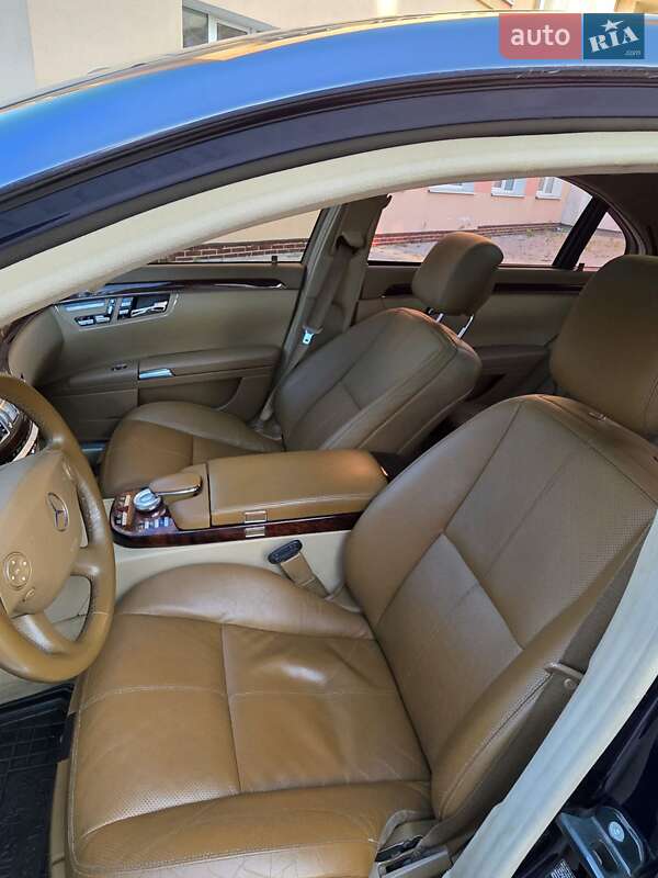 Седан Mercedes-Benz S-Class 2007 в Ровно