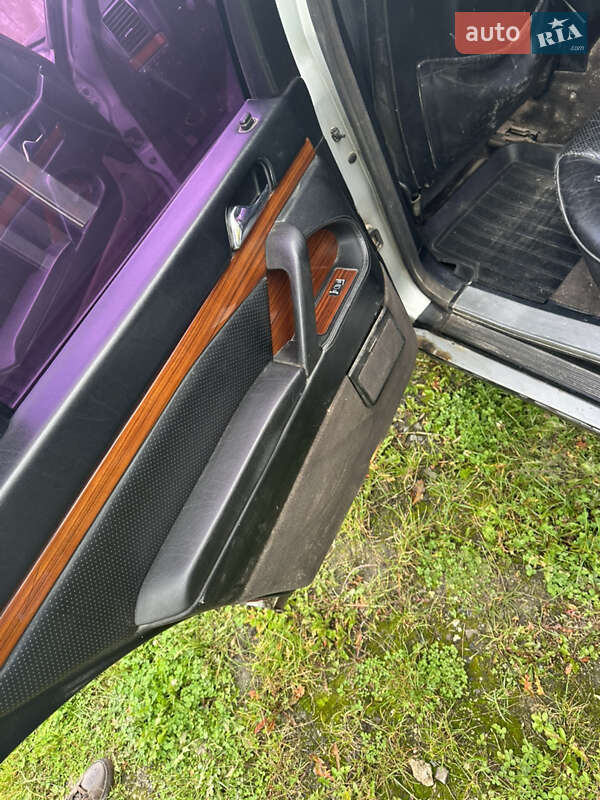 Седан Mercedes-Benz S-Class 1993 в Львове