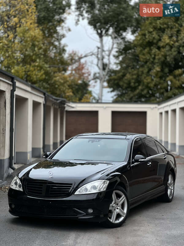 Mercedes-Benz S-Class 2007