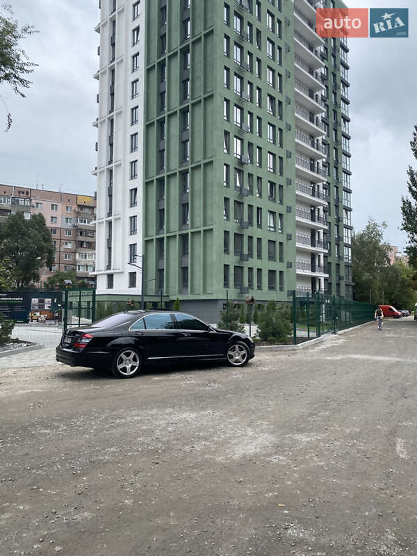 Седан Mercedes-Benz S-Class 2007 в Днепре