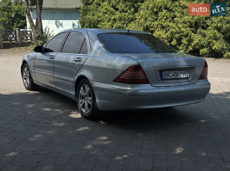 Седан Mercedes-Benz S-Class 2004 в Брошневі-Облозі