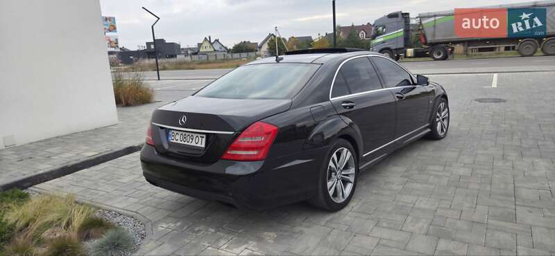 Седан Mercedes-Benz S-Class 2011 в Луцке