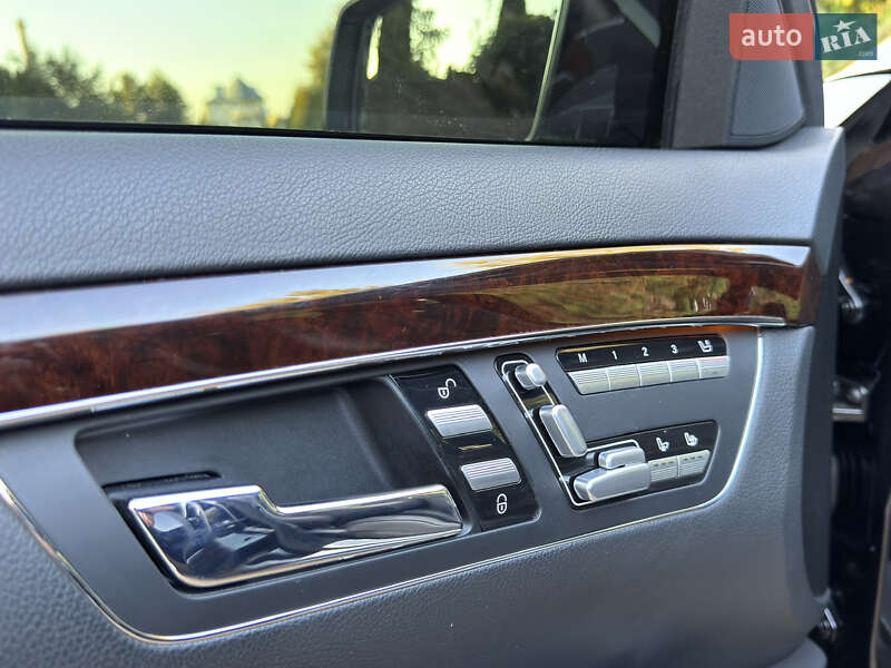 Седан Mercedes-Benz S-Class 2012 в Ровно
