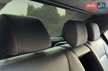 Седан Mercedes-Benz S-Class 2012 в 