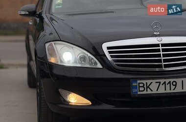 Седан Mercedes-Benz S-Class 2008 в 