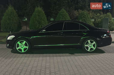 Седан Mercedes-Benz S-Class 2006 в 