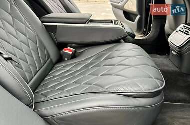 Седан Mercedes-Benz S-Class 2020 в  фото 29 Седан Mercedes-Benz S-Class 2020 в