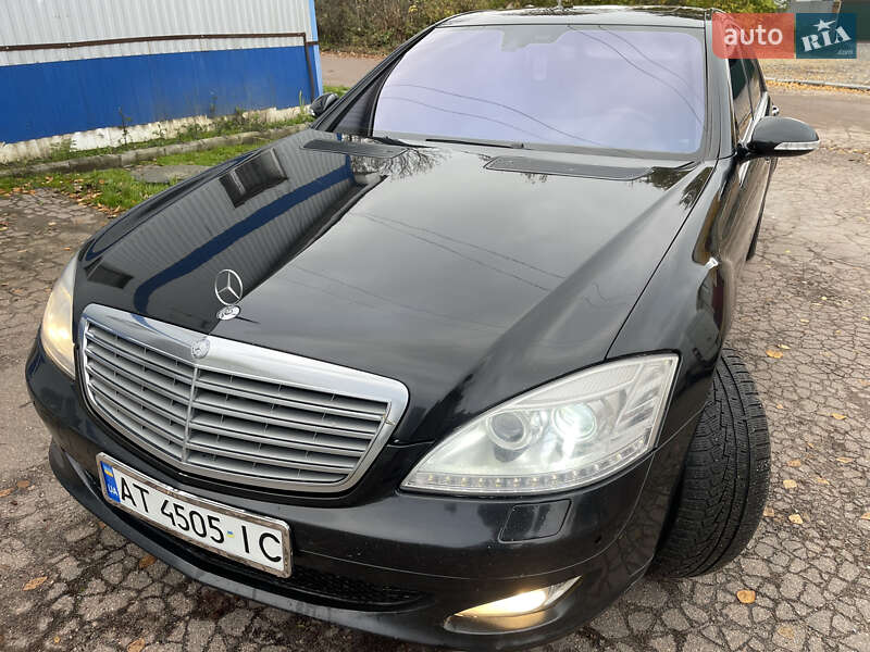 Mercedes-Benz S-Class 2006 Mercedes-Benz S-Class 2006