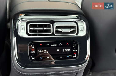 Седан Mercedes-Benz S-Class 2021 в  фото 64 Седан Mercedes-Benz S-Class 2021 в