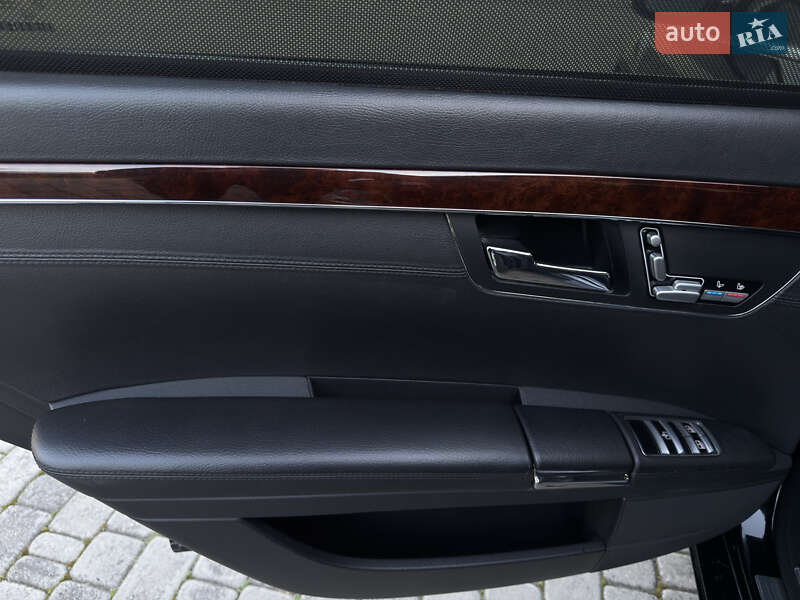 Седан Mercedes-Benz S-Class 2006 в Черновцах