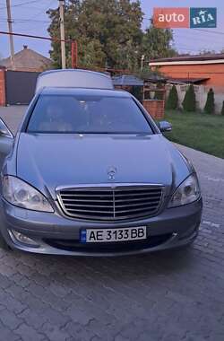 Седан Mercedes-Benz S-Class 2006 в Дніпрі