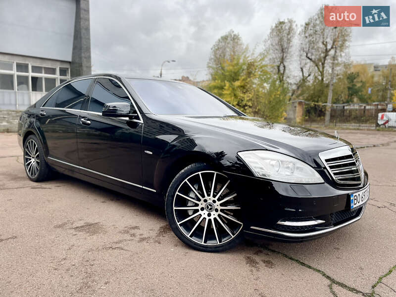 Mercedes-Benz S-Class 2011 Mercedes-Benz S-Class 2011