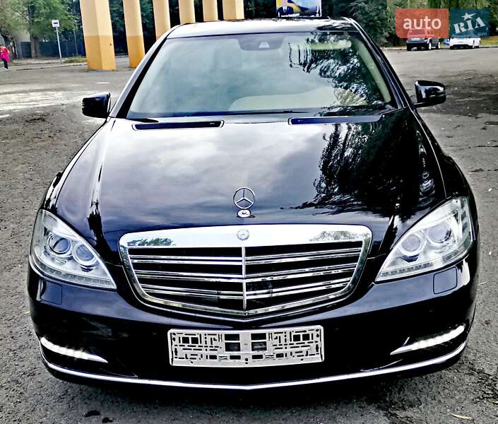 Седан Mercedes-Benz S-Class 2013 в Ивано-Франковске