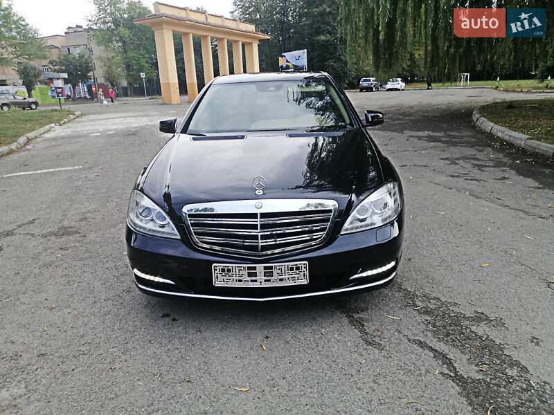 Седан Mercedes-Benz S-Class 2013 в Ивано-Франковске