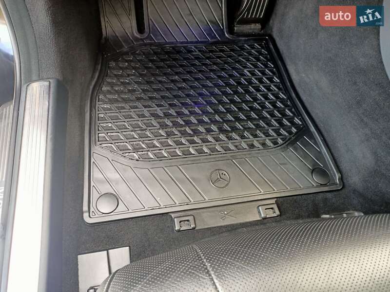 Седан Mercedes-Benz S-Class 2015 в Виннице