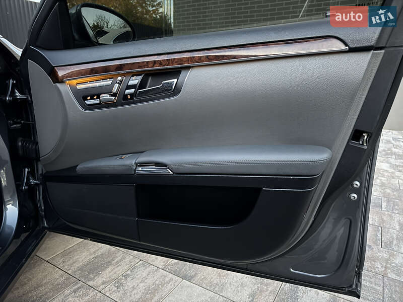 Седан Mercedes-Benz S-Class 2008 в Ужгороді фото 57 Седан Mercedes-Benz S-Class 2008 в Ужгороді