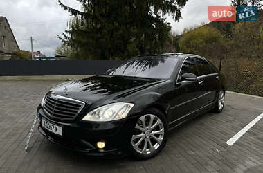 Седан Mercedes-Benz S-Class 2007 в Кременце