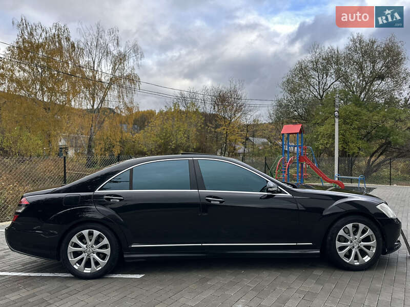Седан Mercedes-Benz S-Class 2007 в Кременці