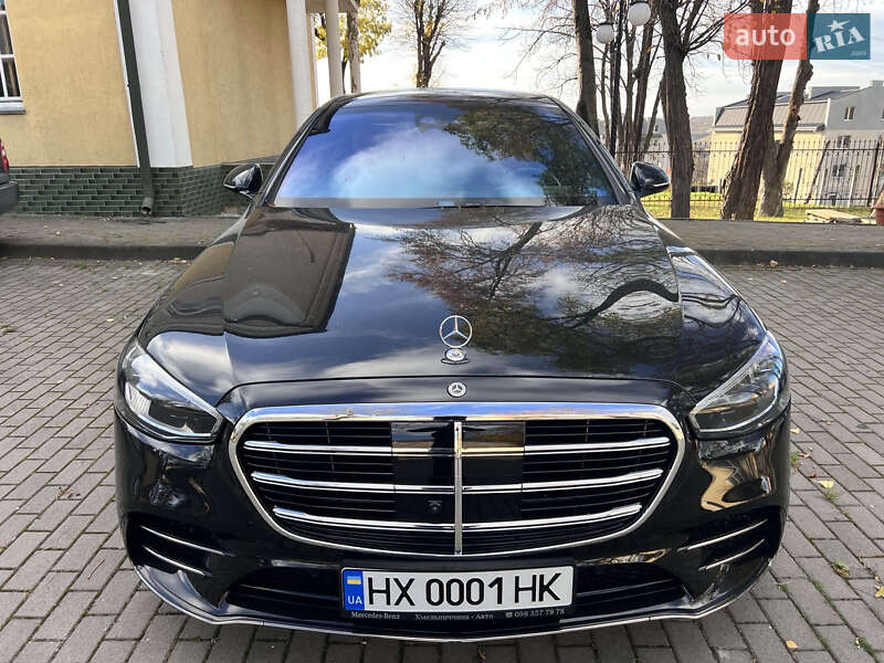 Mercedes-Benz S-Class 2025