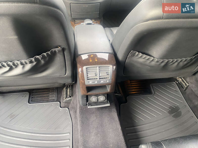 Седан Mercedes-Benz S-Class 2010 в Тернополі