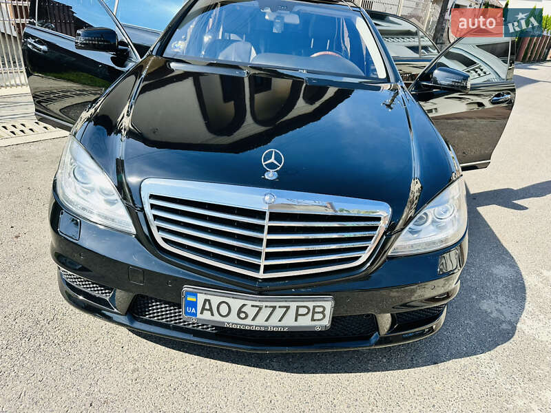 Седан Mercedes-Benz S-Class 2008 в Тячеве