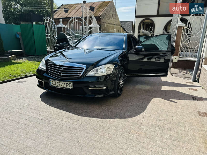 Седан Mercedes-Benz S-Class 2008 в Тячеве