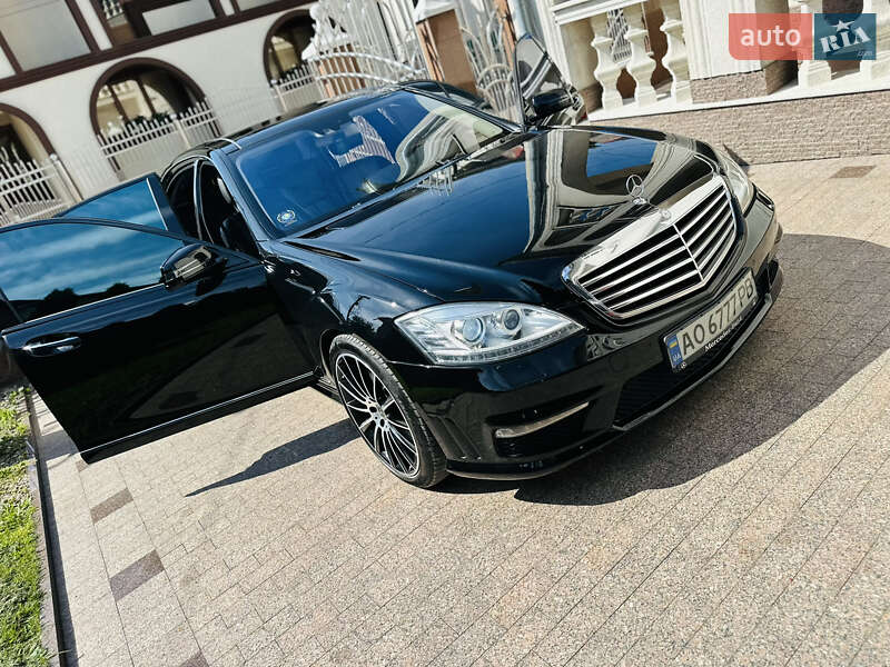 Седан Mercedes-Benz S-Class 2008 в Тячеве
