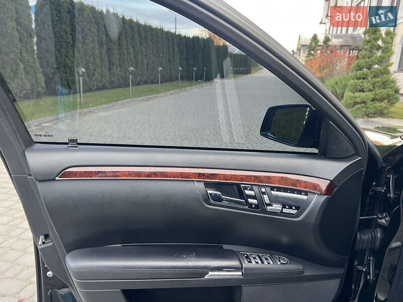 Седан Mercedes-Benz S-Class 2008 в Дунаевцах