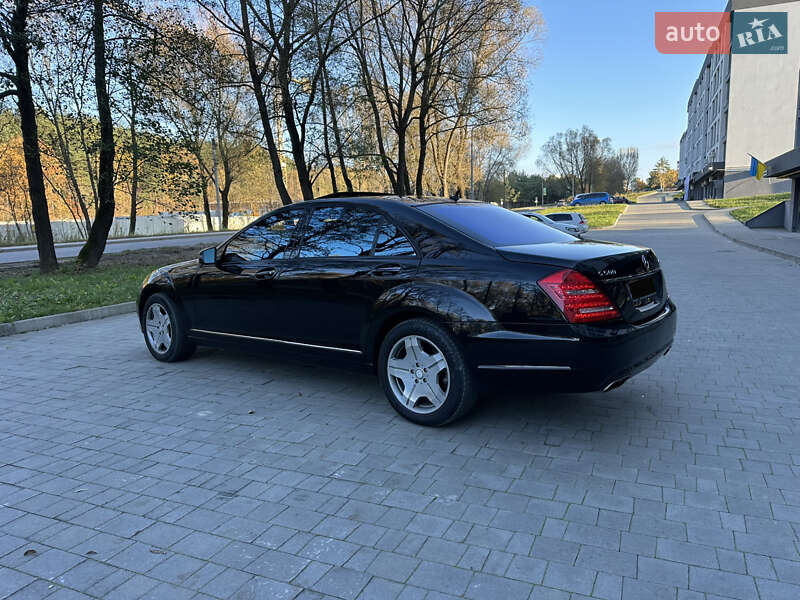 Седан Mercedes-Benz S-Class 2008 в Новояворовске