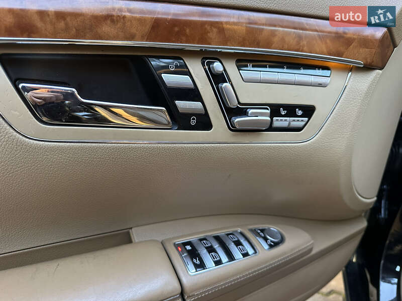 Седан Mercedes-Benz S-Class 2008 в Новояворовске